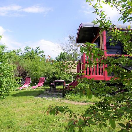 Les Roulottes Et Cabanes Du Livradois Cunlhat Exterior foto